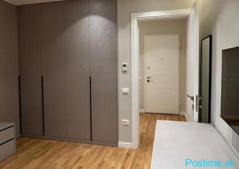 🏡 JEPET ME QIRA APARTAMENT 3+1 + VERANDË & 🅿️ PARKIM 📍 R - 2/4