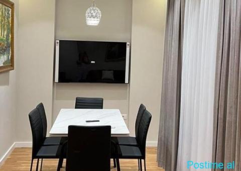 🏡 JEPET ME QIRA APARTAMENT 3+1 + VERANDË & 🅿️ PARKIM 📍 R - 3/4