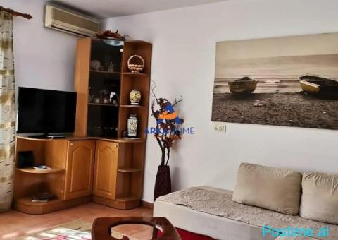 JEPET APARTMENT ME QERA 2+1+BALLKON 'PAZARI I RI' 60000 LEKE