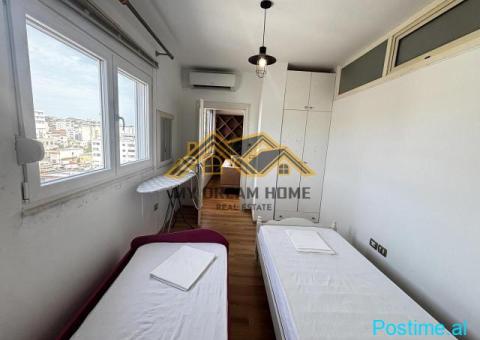 Shitet apartament 2+1 në qendër të Durrësit - 6/10