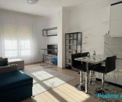 0683005058 APARTAMENT 1+1 PER SHITJE NE QENDER TE GOLEMIT!!!