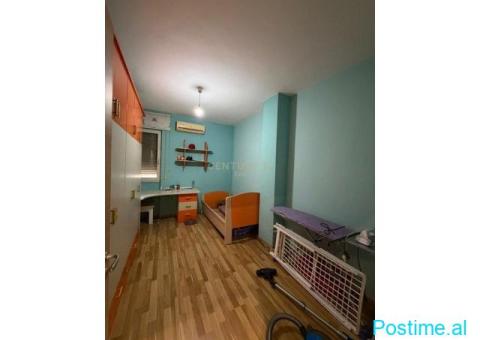 Apartament 2+1 Me Qira në Qendren e Durrësit 0693086480 - 8/10