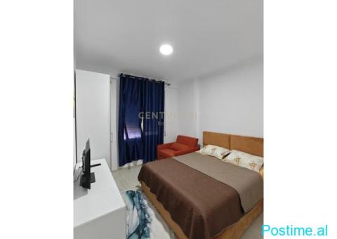 SHITET APARTAMENT 1+1 ME OBORR TE GJIRI I LALZIT PRANE KOMPL - 2/9