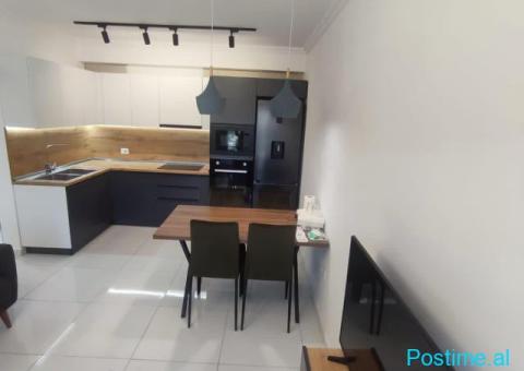 JEPET ME QIRA APARTAMENT 1+1 – QENDRA E GOLEMIT! - 6/10