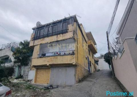 0683005058 SHITET APARTAMENT 2+1 ME GARAZH PRANË MUZEUMIT - 1/7