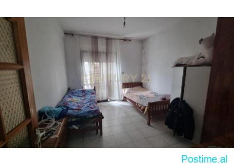 0683005058 SHITET APARTAMENT 2+1 ME GARAZH PRANË MUZEUMIT - 2/7