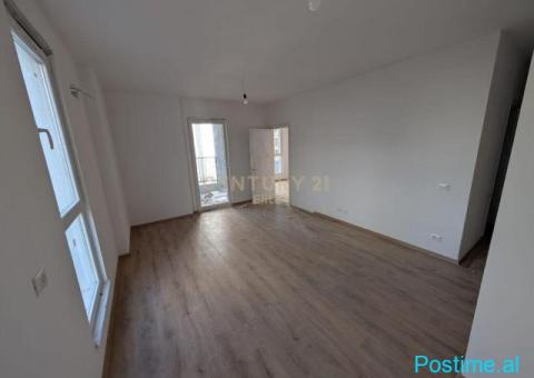 Shitet apartament 1+1 me post parkimi tek UNIVERS CITY. - 7/9