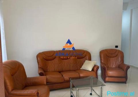 JEPET APARTAMENT ME QERA 1+1 'RRUGA JORDAN MISJA, BULEVARDI - 4/4