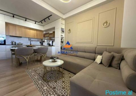 SHITET APARTAMENT 2+1+2+VERANDË TEK ' RESIDENCA QUARTUM ' 26 - 1/5
