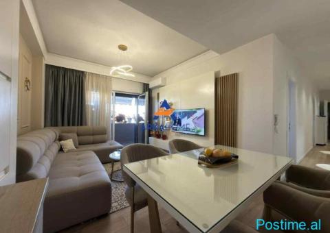 SHITET APARTAMENT 2+1+2+VERANDË TEK ' RESIDENCA QUARTUM ' 26 - 2/5
