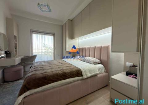 SHITET APARTAMENT 2+1+2+VERANDË TEK ' RESIDENCA QUARTUM ' 26 - 3/5