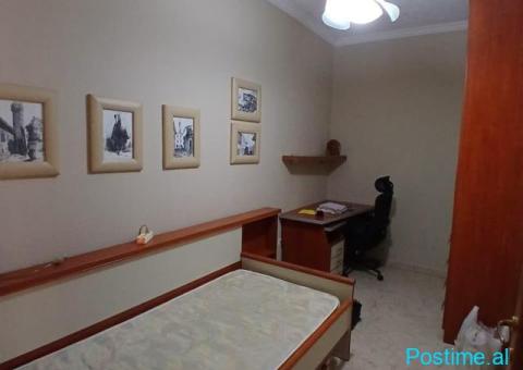 Apartament 2+1 me qera tek Rruga e 'Kosovarëve - 8/9