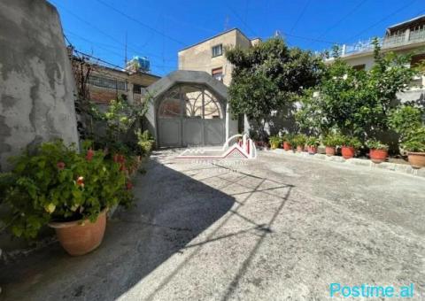 JEPET APARTAMENT ME QIRA 2+1 AFER SHKOLLES 'ALI DEMI' VLORE - 1/10