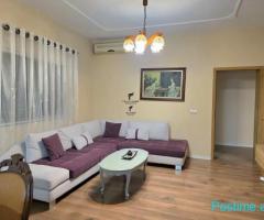 APARTAMENT ME QERA 3+1 FUSHA E AVIACIONIT 80.000 LEKE FH-865