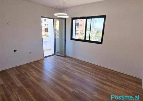 0682064333 SHITET 2+1 I SAPO INVESTUAR TE STADIUMI - 1/8