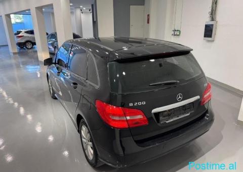 Mercede-Benz B200 - 6/10