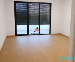 JEPET APARTAMENT ME QIRA PER ZYRA 3+1+BALLKON 'FJORE DI BOSK