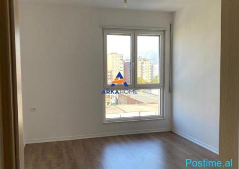 JEPET ME QIRA APARTAMENT 2+1+BALLKON '5 MAJ' 55.000 LEKE - 1/5