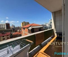 1+1, TEK 'RRUGA E BARRIKADAVE', TIRANE! 204,800 €