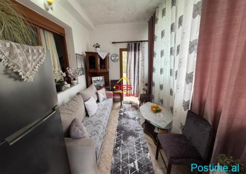 🏡 SHITEN 2 SHTËPI PRIVATE PRANË BASHKISË VLORË - 4/10