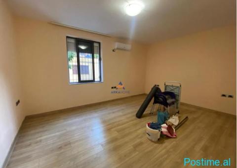 JEPET ME QERA APARTAMENT 1+1 PER ZYRA OSE AMBJENT BIZNES '21 - 2/5