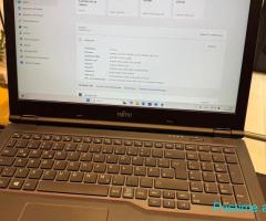 💻 Fujitsu LIFEBOOK E558