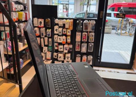 💻 Fujitsu LIFEBOOK E558 - 2/6