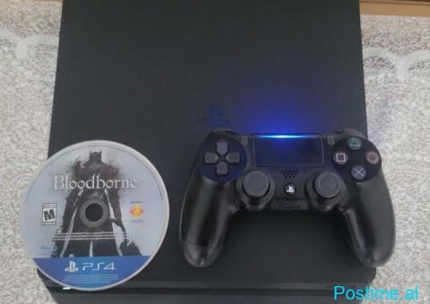 PS4 Slim 500GB + 1 Leve + Bloodborne - 1/3