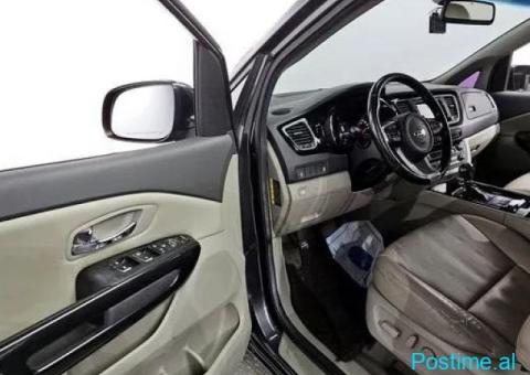Carnival 9-seater Prestige - 3/8