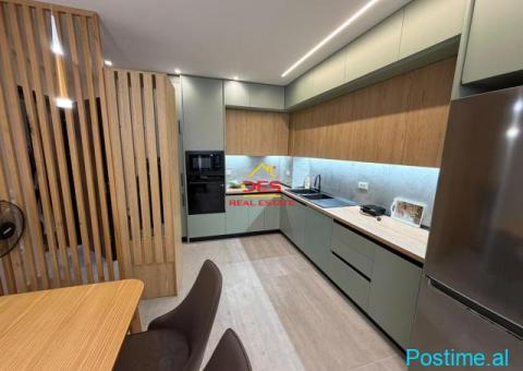 🔑🏡 JEPET ME QIRA APARTAMENT LUKSOZ 2+1NË LUNGOMARE, VLORË - 4/10