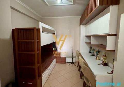 JEPET APARTAMENT 2+1+BLK ME QIRA TE KODRA E DIELLIT 700 EURO - 5/5