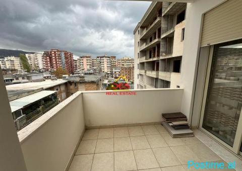 JEPET APARTAMENT 2+1+2 ME QIRA PRANË SIGURIMEVE SHOQËRORE - 8/9