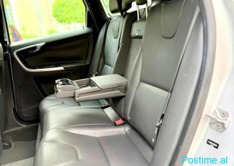 Volvo XC60 T5 2.0 - 2/8