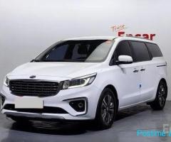Kia Carnival 9 seater luxury