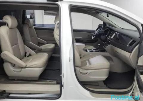 Kia Carnival 9 seater luxury - 9/10