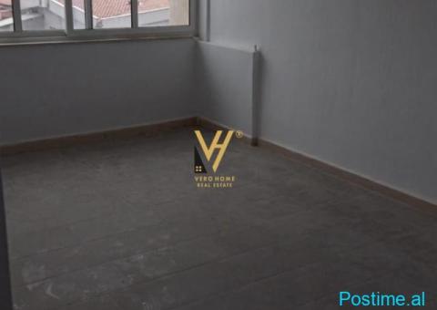 JEPET ZYRE 70 M2 ME QIRA NE FRESK 40.000 LEKE - 1/4