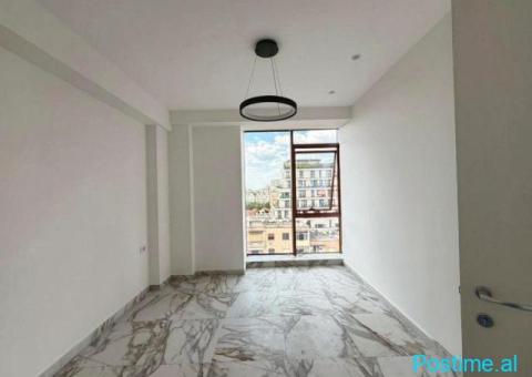ME QERA AMB. BIZNESI💻 Rr. e Kavajes | 850€/Muaj - 1/9