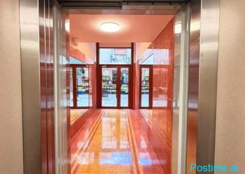 ME QERA AMB. BIZNESI💻 Rr. e Kavajes | 850€/Muaj - 3/9