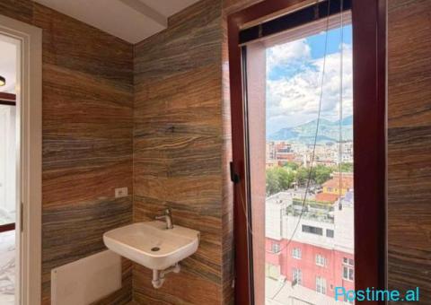 ME QERA AMB. BIZNESI💻 Rr. e Kavajes | 850€/Muaj - 4/9