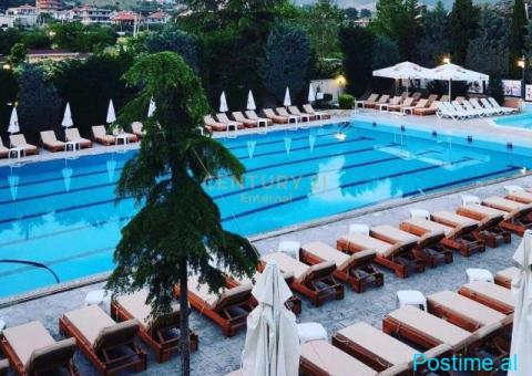 Resort ne Shitje ne Vaqarr ( Pishine & Salla Eventesh ) - 1/6