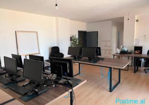 Ambient zyre me qira Bulevardi Ri , Kompleksi Ndregjoni - 1/5