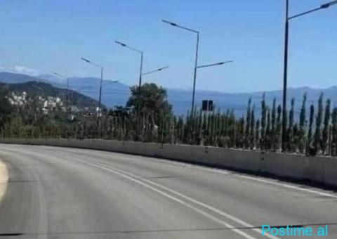 Dhermi-Pran San Nicolas, Shitet Toke me Hipotek - 2/4