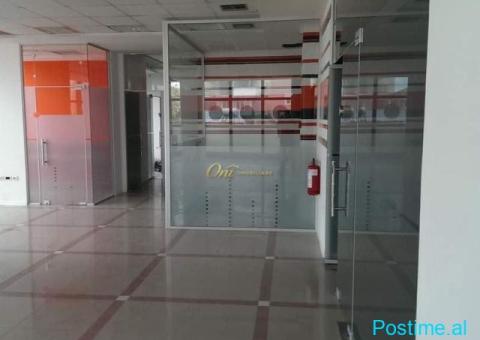 KOMUNA E PARISIT AMBIENT ZYRE PER QERA - 1/3