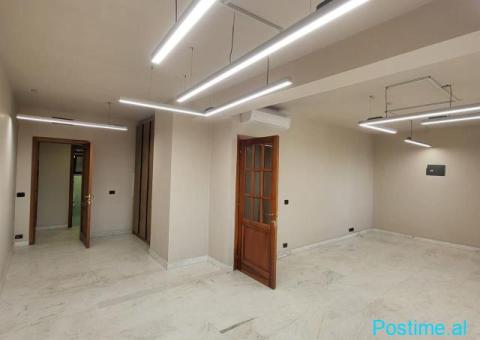 🏢 JEPET ZYRË ME QIRA – QENDËR - 4/6
