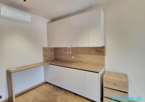 🏢 JEPET ZYRË ME QIRA – QENDËR - 5/6