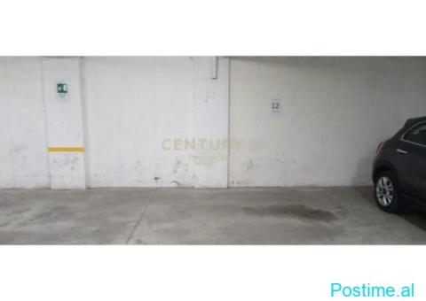 SHITET POST PARKIMI NE RRUGEN 'SULEJMAN DELVINA” - 2/2