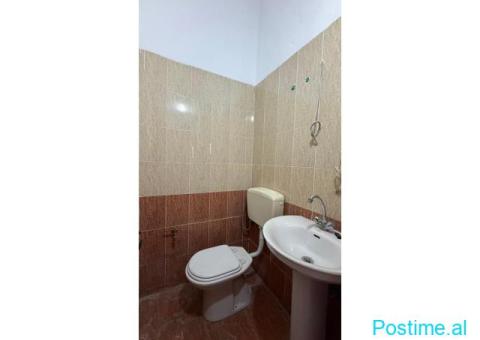 0676475921 - Shitet Ambient Komercial në Durrës, Lagja nr.18 - 2/5