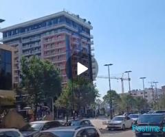 🏪 JEPET ME QIRA – NJËSI SHËRBIMI NË LUNGOMARE, VLORË! 🌊