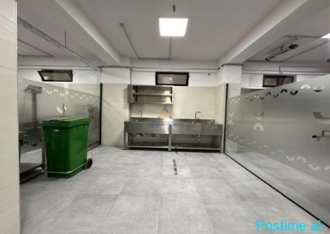 MAGAZINË ME QERA 1200 M2 'KTHESA E KAMZËS' 6000 EURO (PARKIM - 4/5