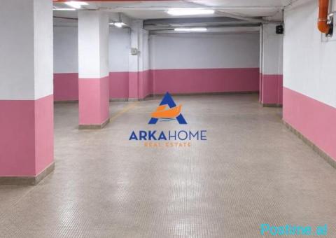 SHITEN OSE NDËRROHEN 8 GARAZHDE TEK ' BRRYLI ' 160000 EURO - 1/3